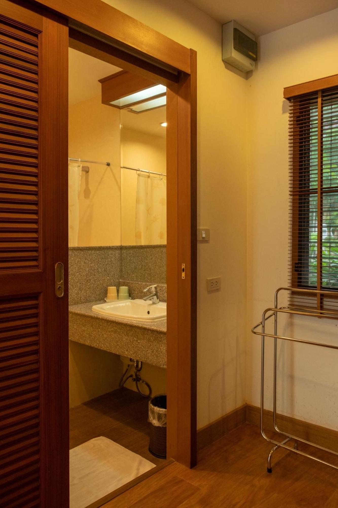 Sailom Resort Bangsaphan Bang Saphan Buitenkant foto